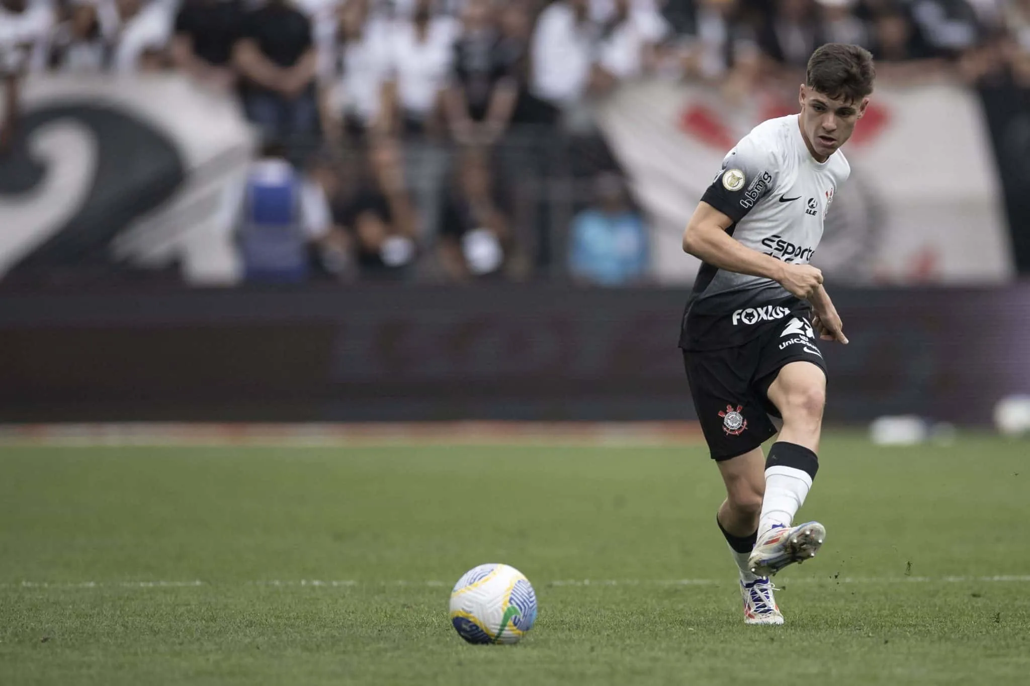 Entenda a import&acirc;ncia de Emiliano D&iacute;az para o ressurgimento de Breno Bidon no Corinthians