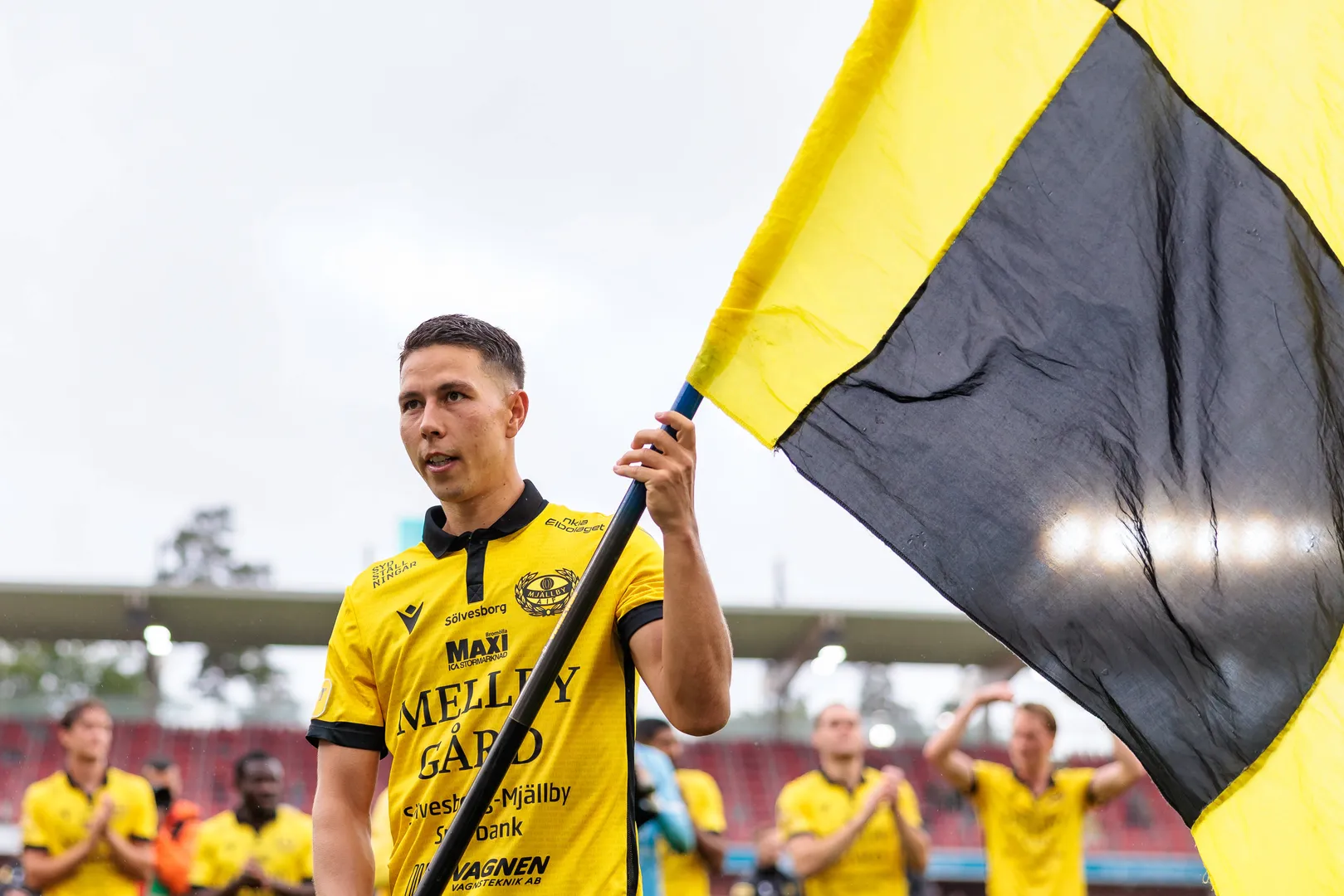 Nicklas Rojkjaer com a camisa do Mjallby