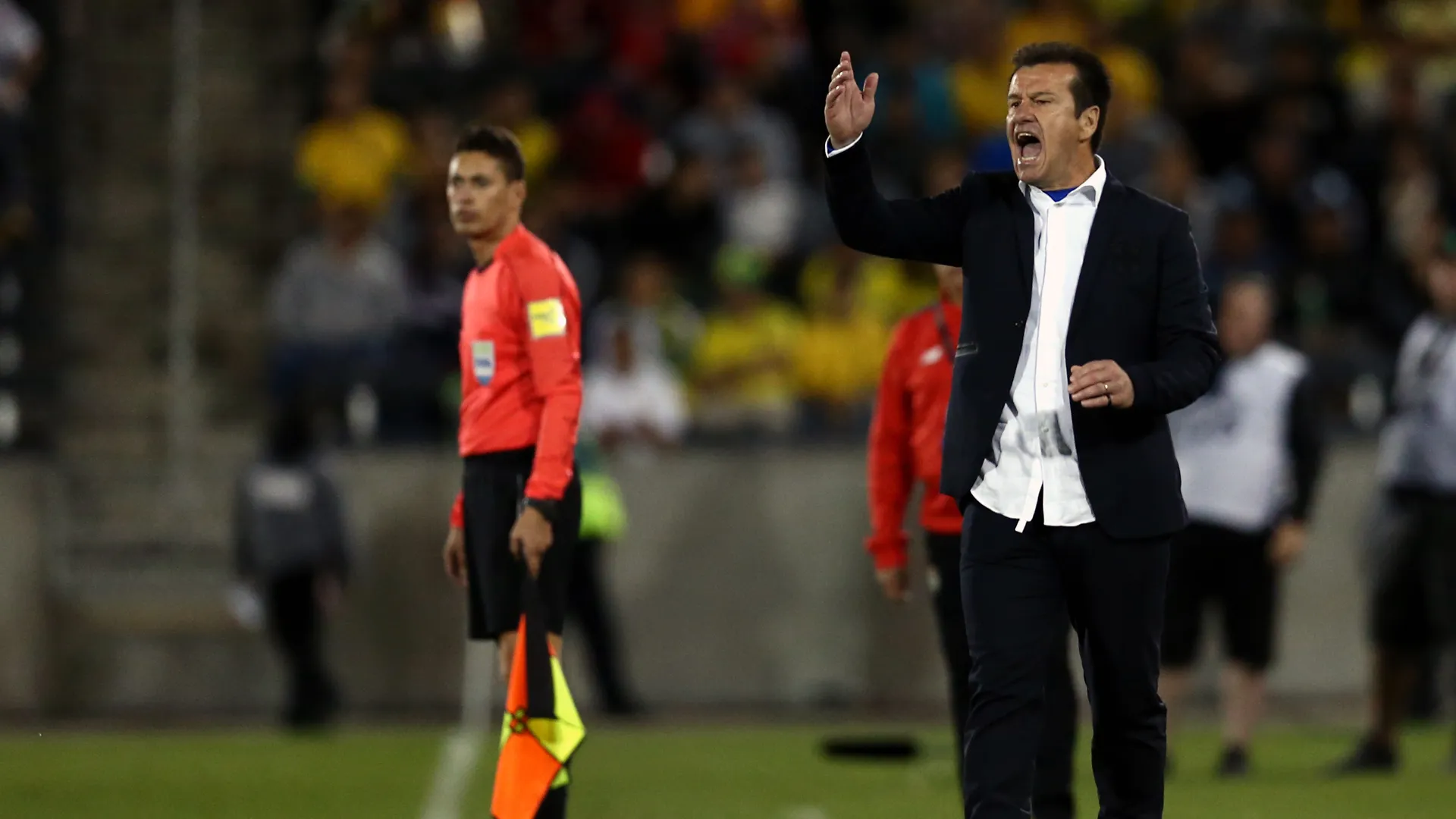 Dunga variou do 4-1-4-1 para 4-4-2 (Foto: Lucas Figueiredo / MoWA Press)