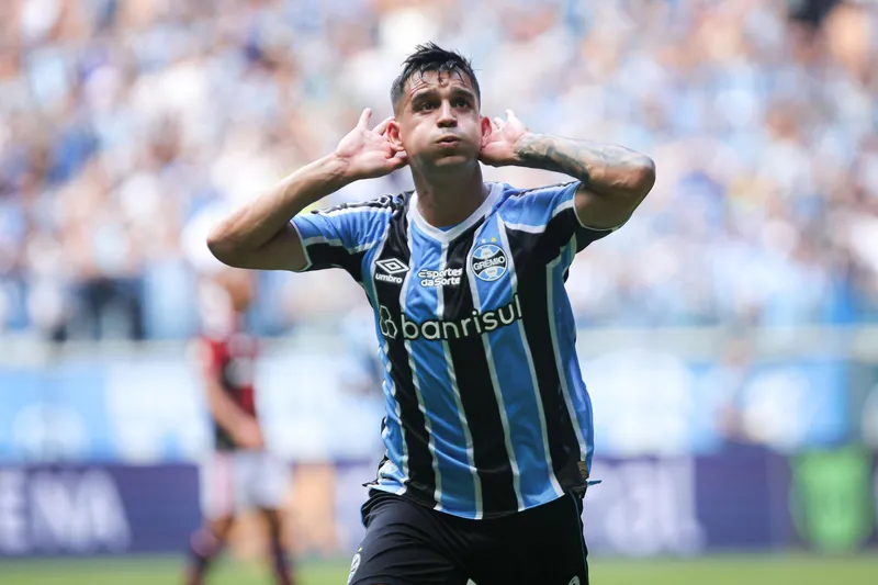Cristaldo vibra com gol do Gr&ecirc;mio sobre o S&atilde;o Paulo