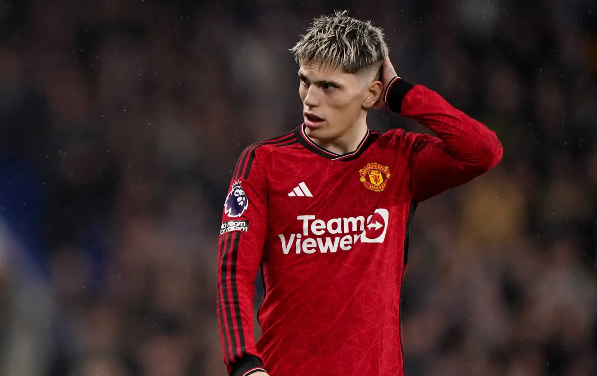 Atitude infantil de Garnacho com Ten Hag quase implode de vez vesti&aacute;rio do United