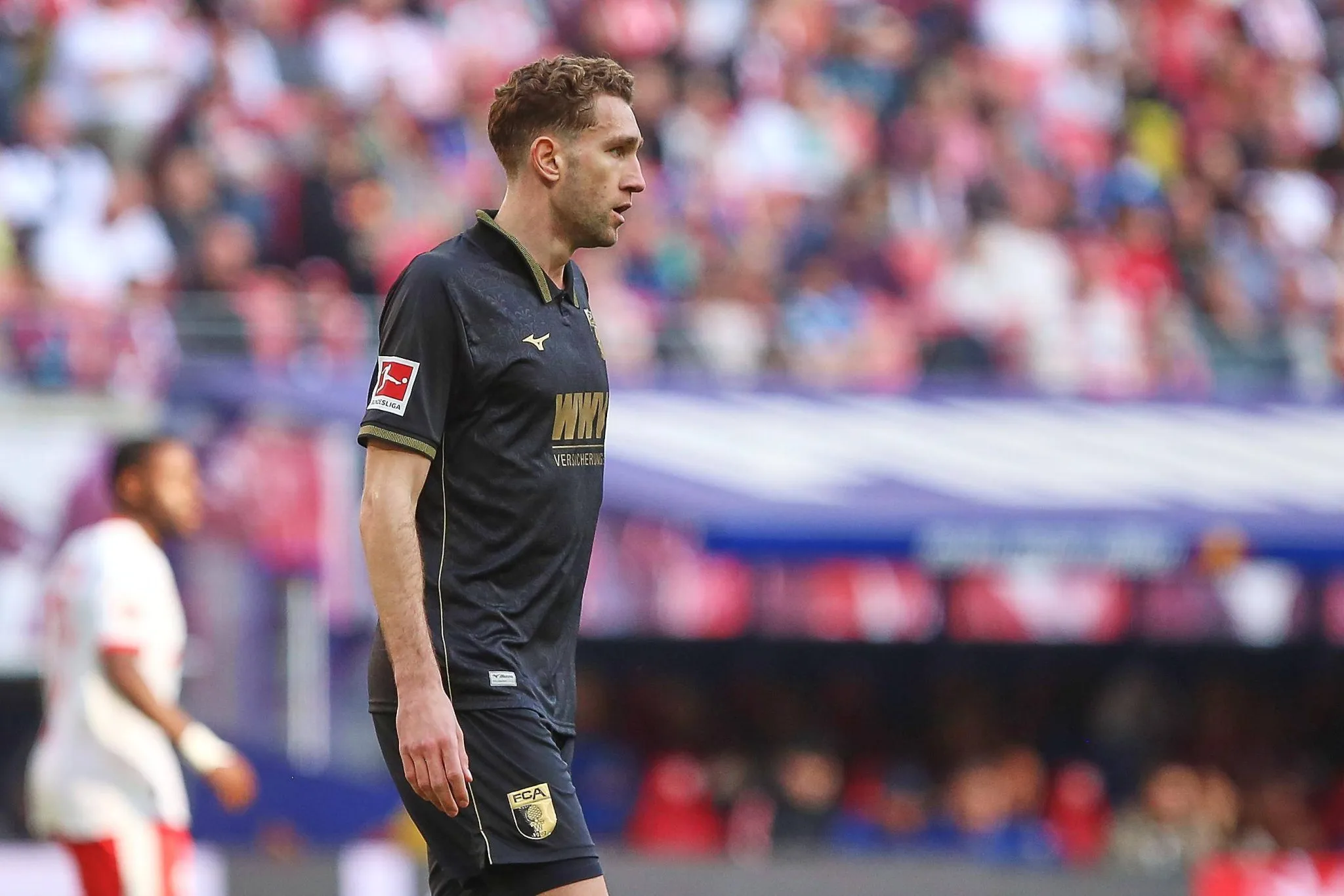 Arthur Chaves passou a metade da &uacute;ltima temporada emprestado ao Augsburg