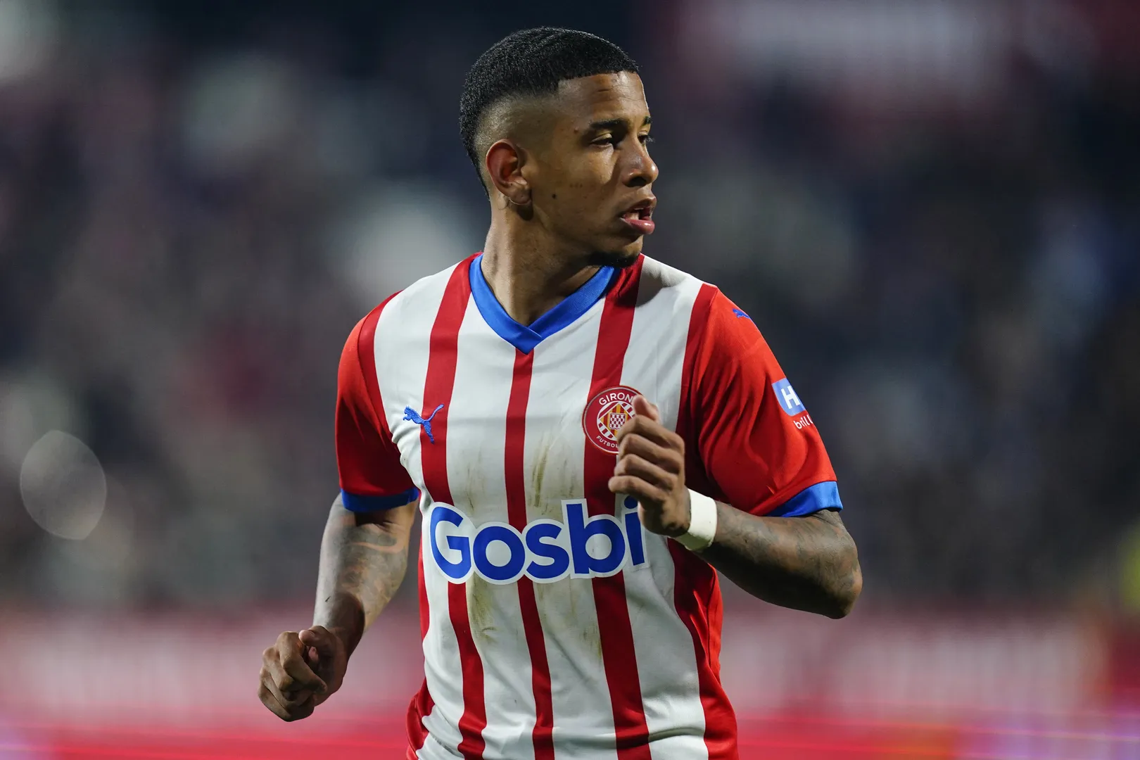 Foto: (IconSport) - Savinho, ex-jogador do Girona