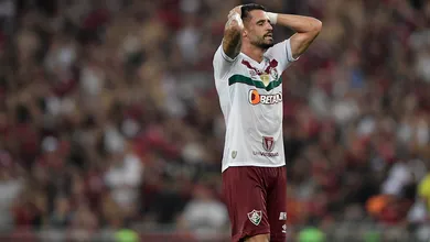 Fluminense empata sem gols, &eacute; eliminado pelo Flamengo e d&aacute; fim ao sonho do tri do Carioca