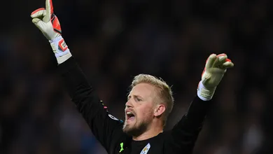 Kasper Schmeichel: &ldquo;O esp&iacute;rito do Leicester campe&atilde;o foi constru&iacute;do desde a Championship&rdquo;