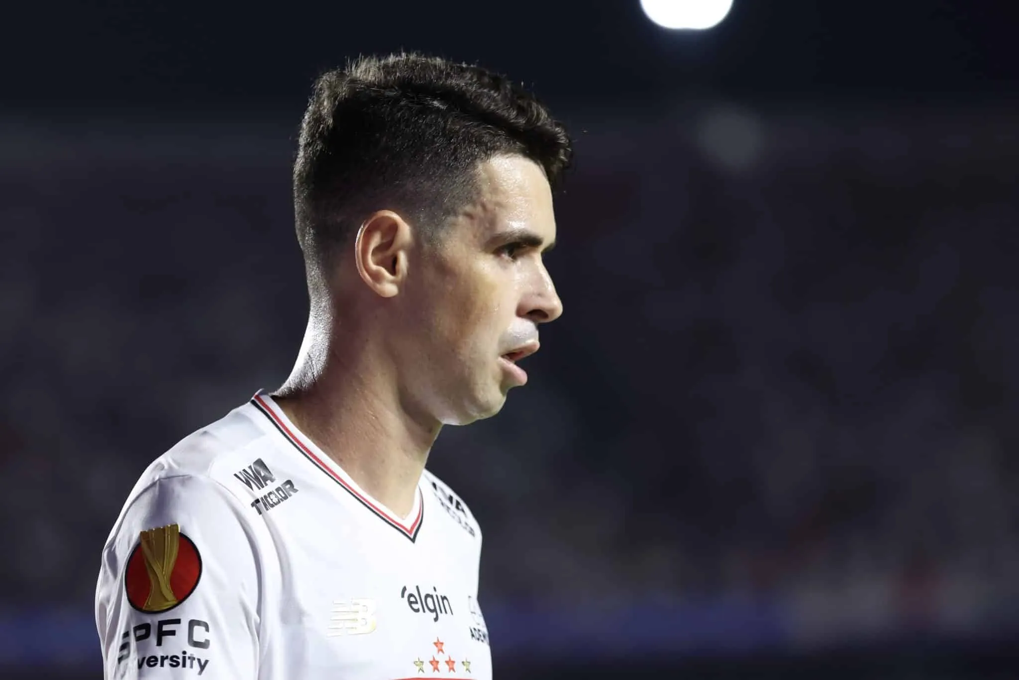 Premia&ccedil;&atilde;o atrasada ou Zubeld&iacute;a? Lucas e Oscar d&atilde;o diagn&oacute;sticos para crise no S&atilde;o Paulo