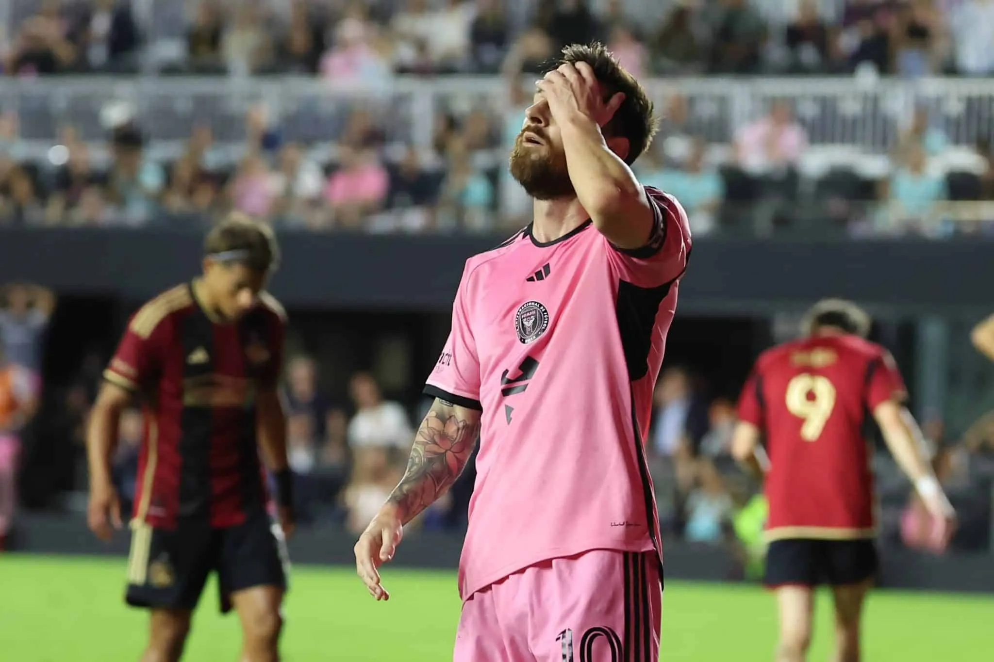 &Iacute;dolo dos Estados Unidos critica Messi ap&oacute;s elimina&ccedil;&atilde;o na MLS: &lsquo;N&atilde;o gostei do que ele fez&rsquo;