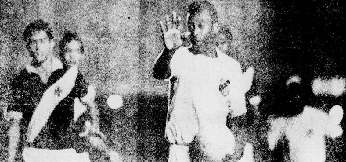Recortes do passado: Como os jornais da &eacute;poca contaram a hist&oacute;ria do mil&eacute;simo gol de Pel&eacute;