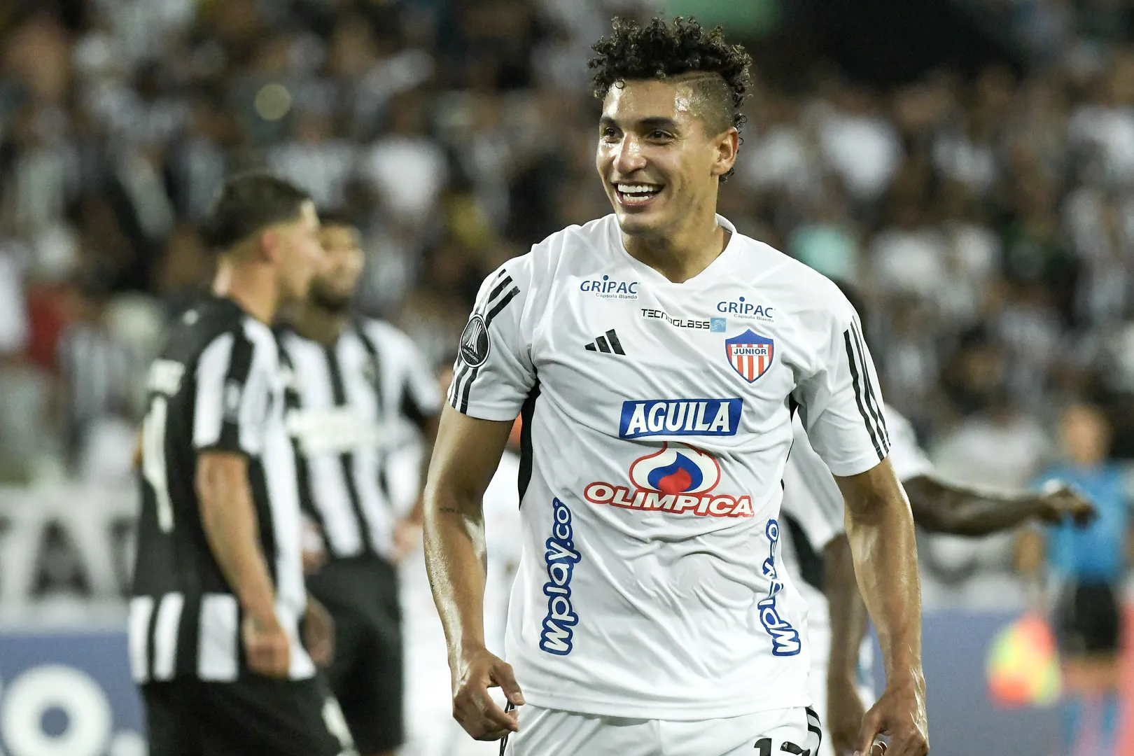 Fluminense acertou com o colombiano Gabriel Fuentes, do Junior-COL, novo refor&ccedil;o para a lateral-esquerda - Foto: Imago