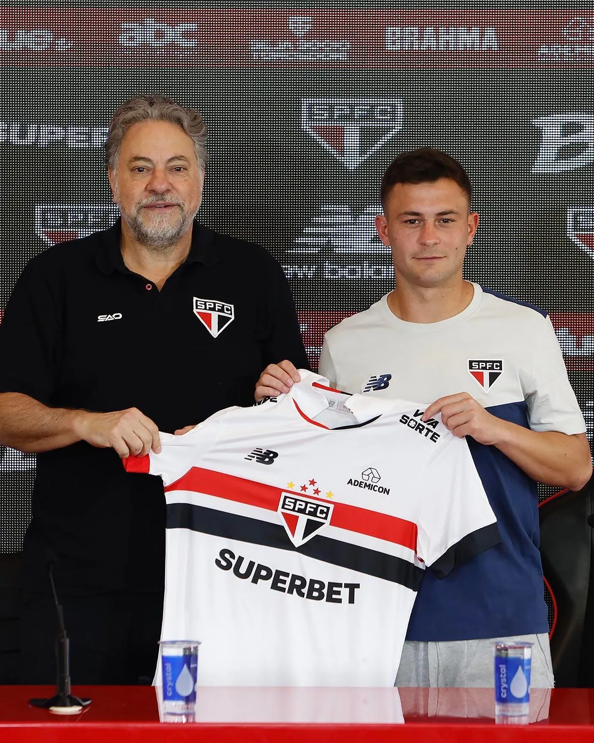 O que acontece com Longo, volante do S&atilde;o Paulo que soma 83 minutos em 2 meses?