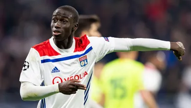 Real Madrid chega a &euro; 300 milh&otilde;es em refor&ccedil;os, mas Mendy parece o menos necess&aacute;rio