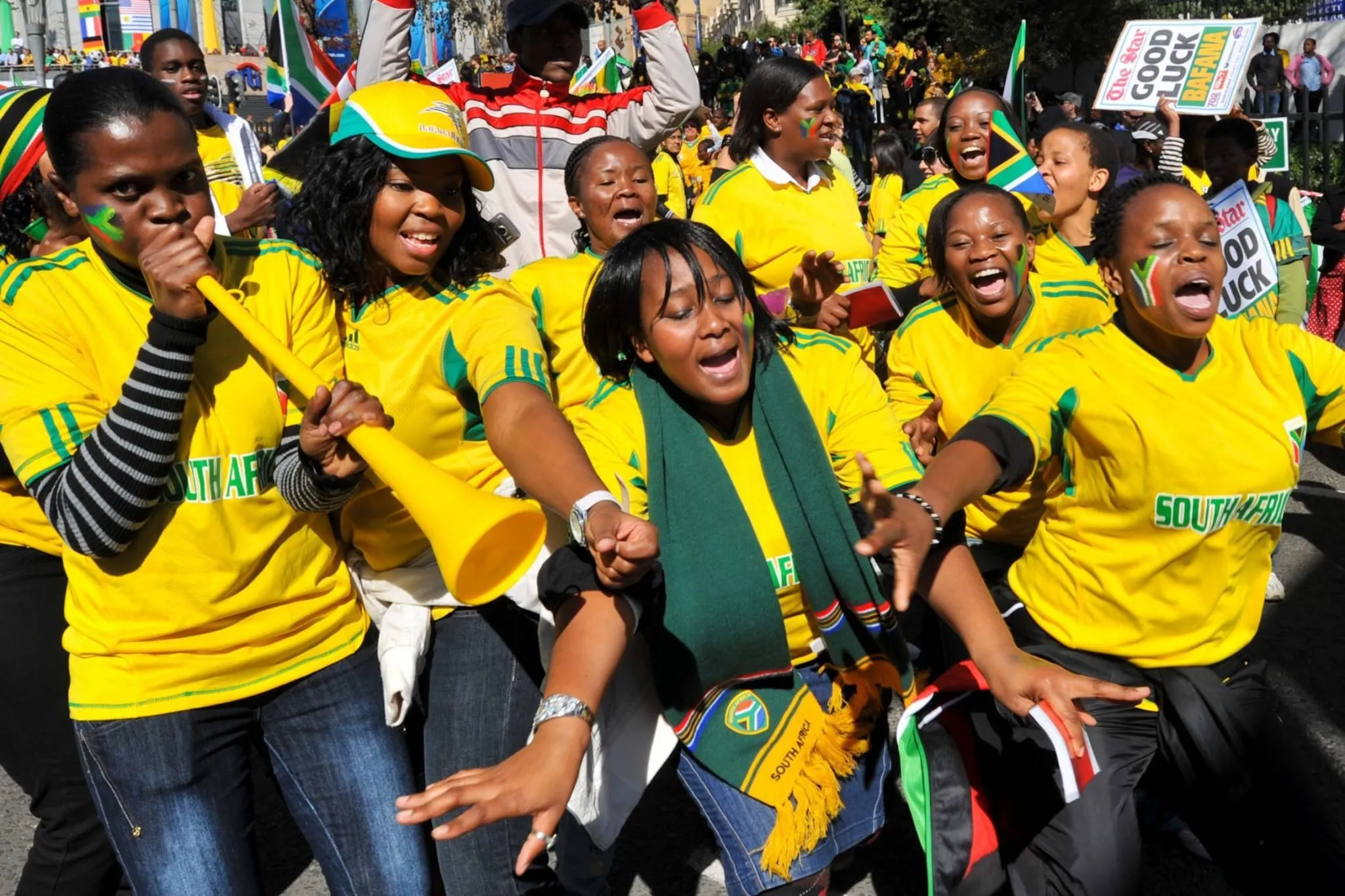 Torcedora antes de jogo da &Aacute;frica do Sul na Copa do Mundo 2010