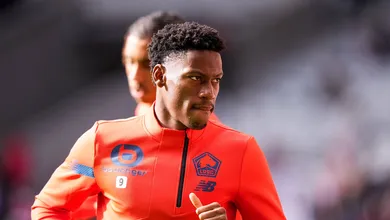 A crise de Jonathan David abre a oportunidade perfeita para uma tentativa do Milan