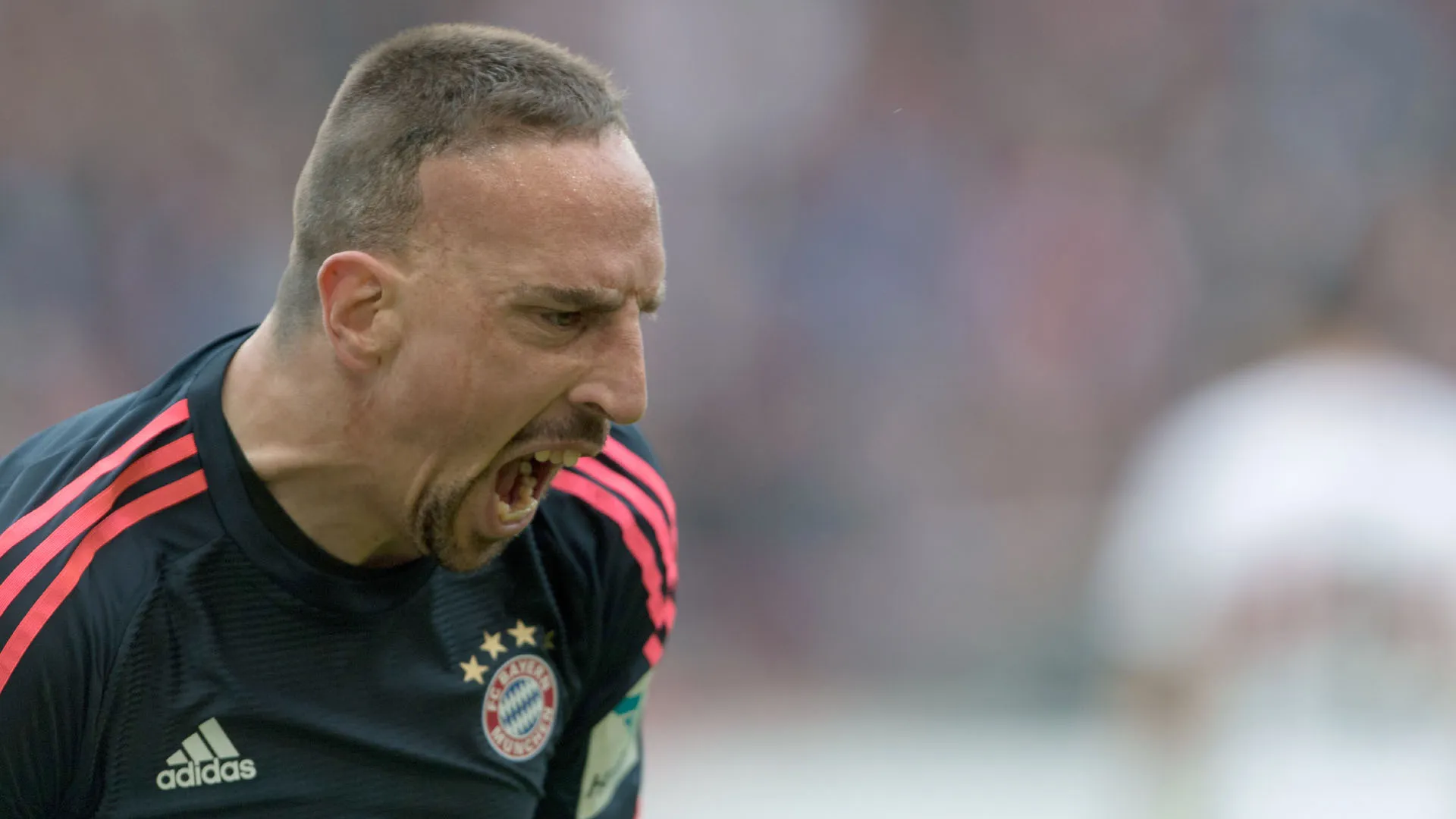 Rib&eacute;ry alfineta Guardiola: &ldquo;Finalmente me sinto confiante de novo&rdquo;