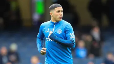 Enzo volta ao Chelsea, pede desculpa por m&uacute;sica racista e promete doar a institui&ccedil;&atilde;o