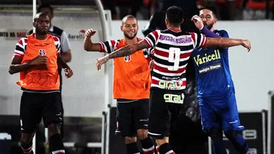 Santa Cruz arrancou virada sobre Bahia na Fonte Nova e segue com sonho do acesso
