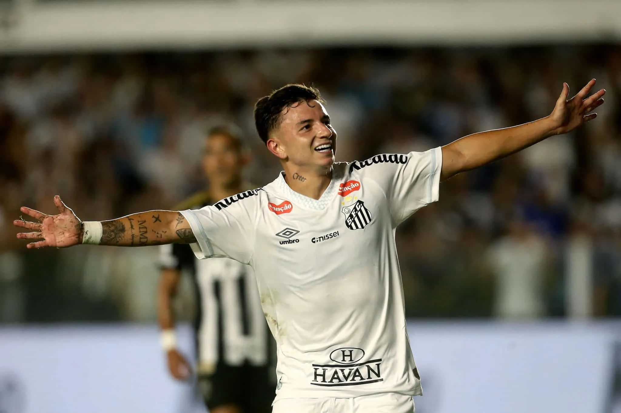 Barreal comemora gol marcado contra o Galo