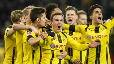 O Signal Iduna Park rugiu mais alto com a vit&oacute;ria mai&uacute;scula do Dortmund sobre o Bayern