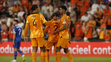 Dumfries e Gakpo jogam muito e Holanda goleia Gr&eacute;cia pelas Eliminat&oacute;rias da Euro
