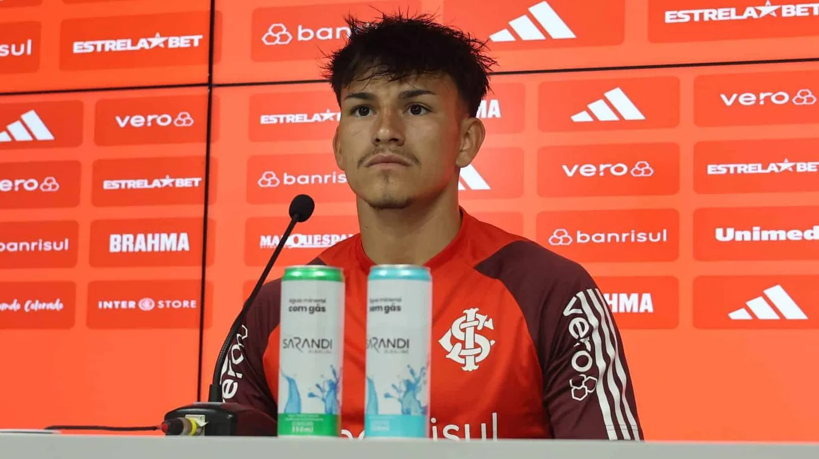Em alta mas com contrato perto do fim, Bernabei fala sobre seu futuro no Internacional
