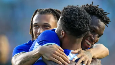 Muitos novatos corresponderam bem no movimentado Chelsea 4&times;3 Brighton
