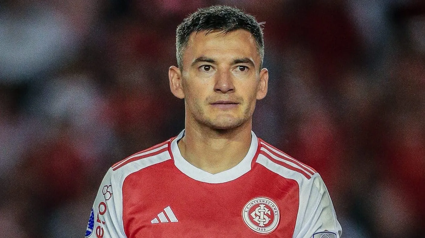 Ar&aacute;nguiz rescinde com o Internacional e sai pela porta dos fundos do Beira-Rio