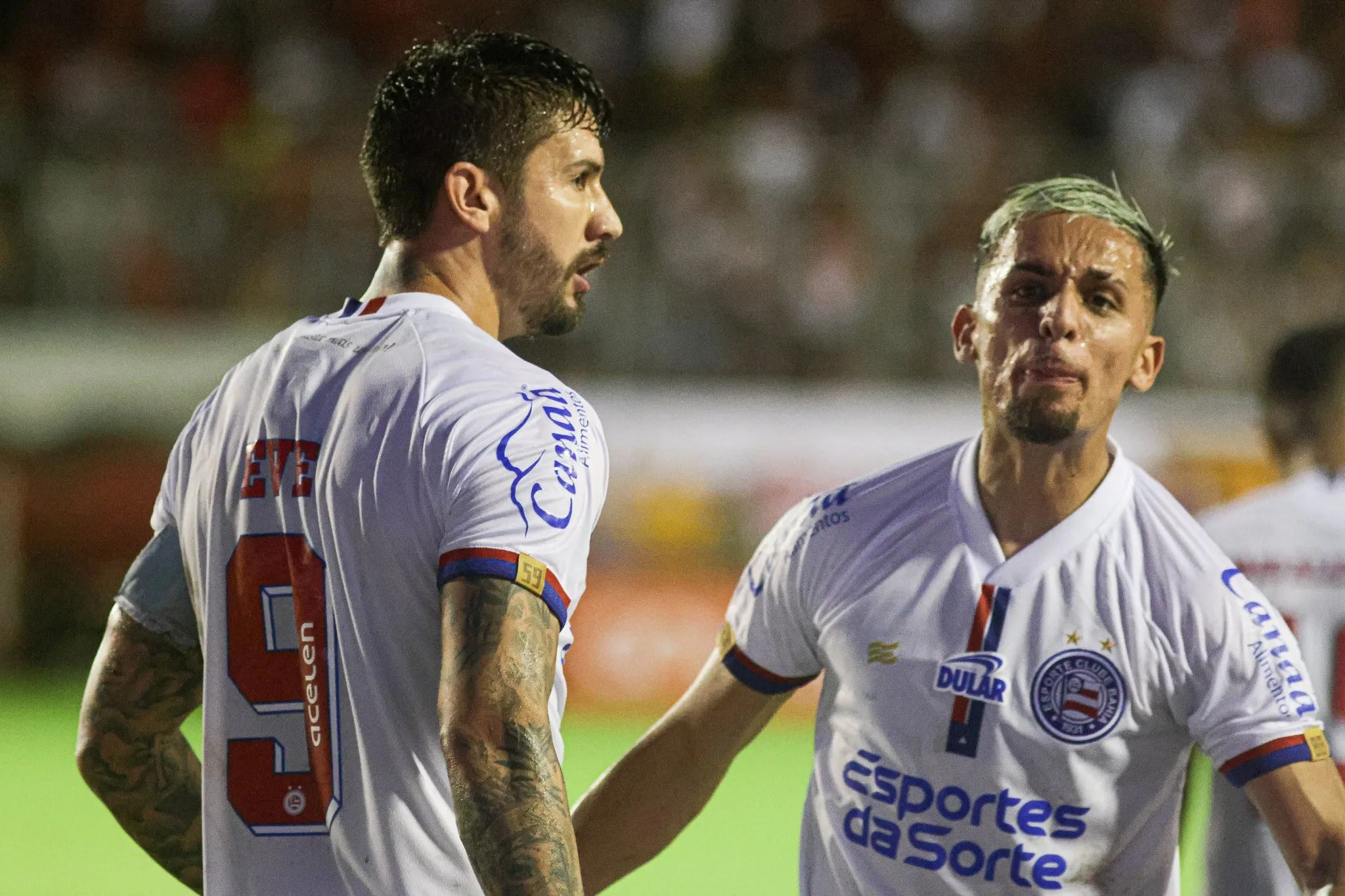 Foi a vez do Bahia frustrar o Vit&oacute;ria com uma rea&ccedil;&atilde;o no cl&aacute;ssico