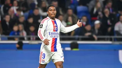 &lsquo;Se Endrick tivesse sido titular, corr&iacute;amos o risco&rsquo;: T&eacute;cnico do Lyon explica brasileiro no banco