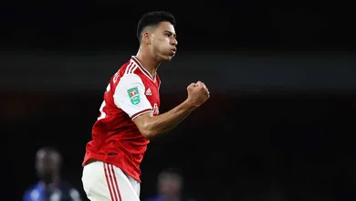 Gabriel Martinelli deu motivos &agrave; torcida do Arsenal se encantar, ao fazer um gola&ccedil;o na Copa da Liga