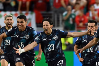 Turquia 0x1 Paraguai: Galarza sela vit&oacute;ria heroica na Copa do Mundo apesar do cart&atilde;o vermelho de Almir&oacute;n