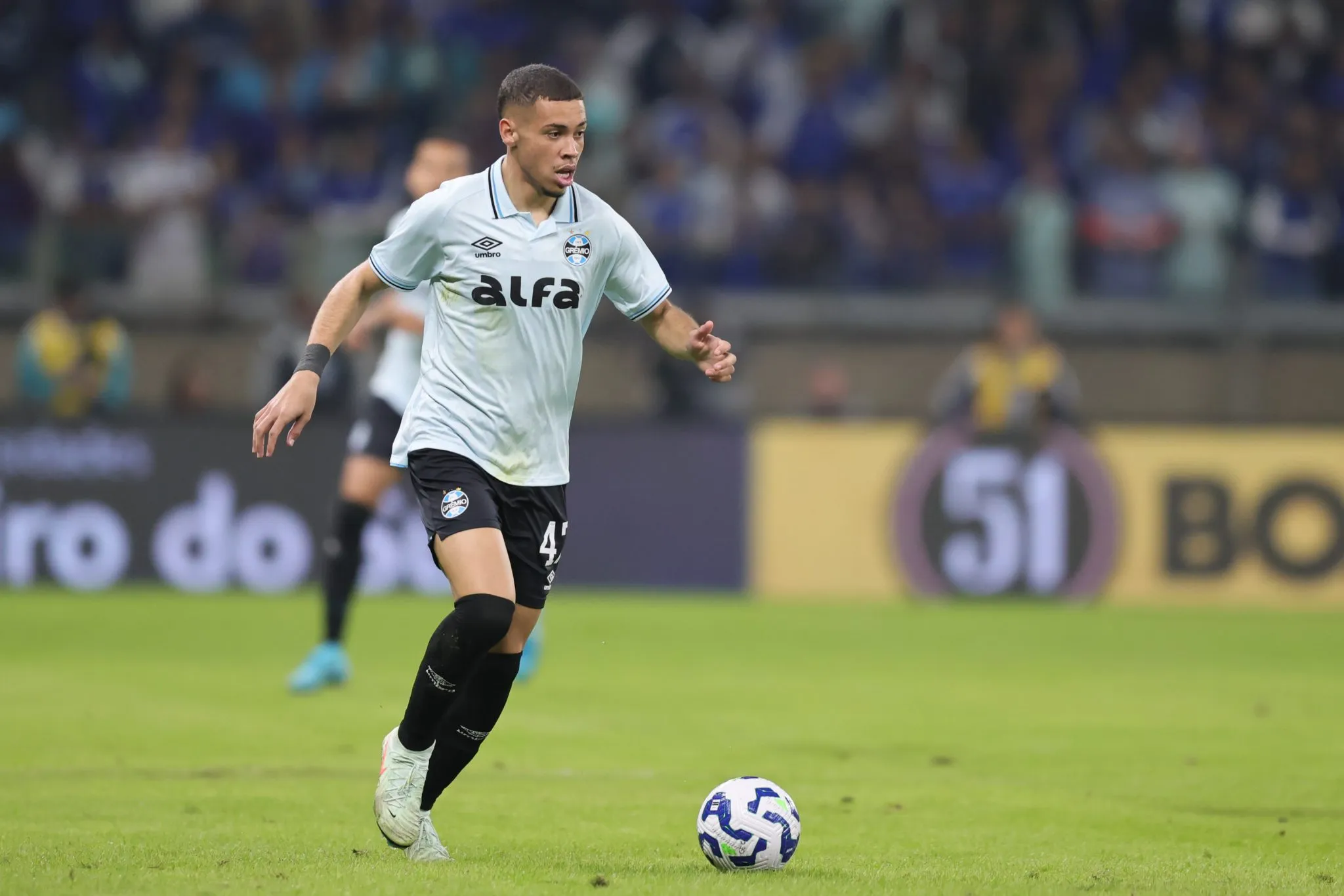 Alysson pelo Gr&ecirc;mio (Foto: Icon Sport)