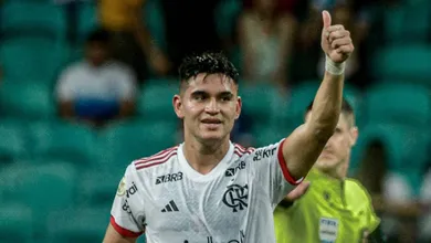 Ap&oacute;s come&ccedil;o turbulento, Alcaraz d&aacute; primeiro passo em busca de afirma&ccedil;&atilde;o no Flamengo