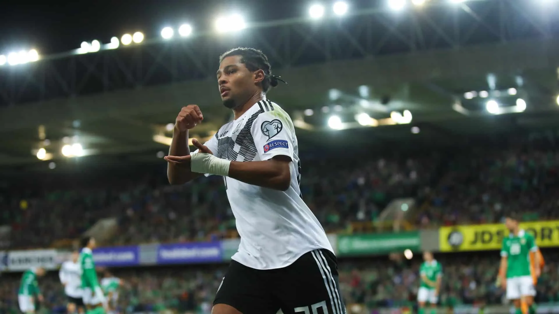 Gnabry saiu de promessa a destaque da renovada Alemanha, com nove gols em 10 jogos
