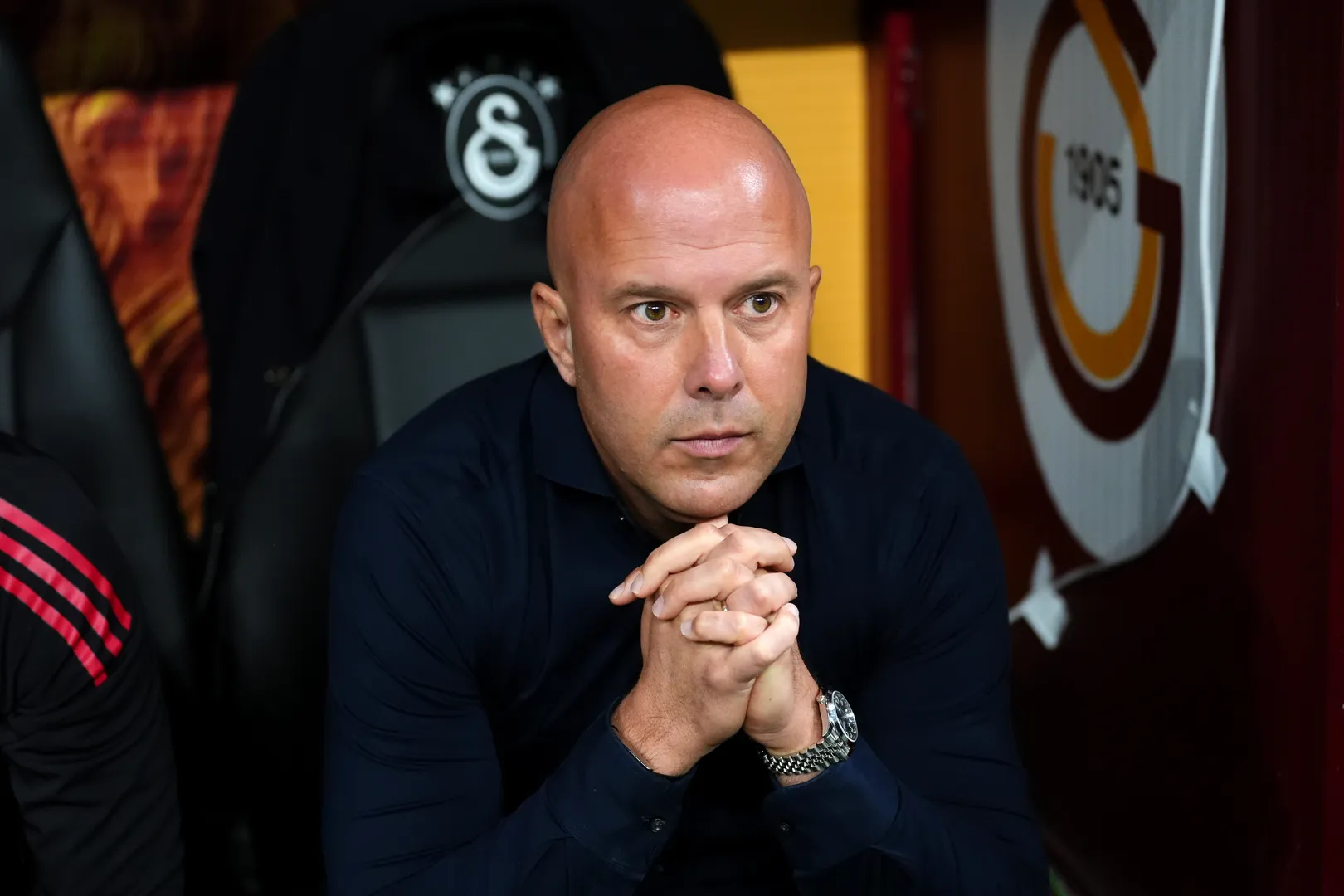Arne Slot, t&eacute;cnico do Liverpool 