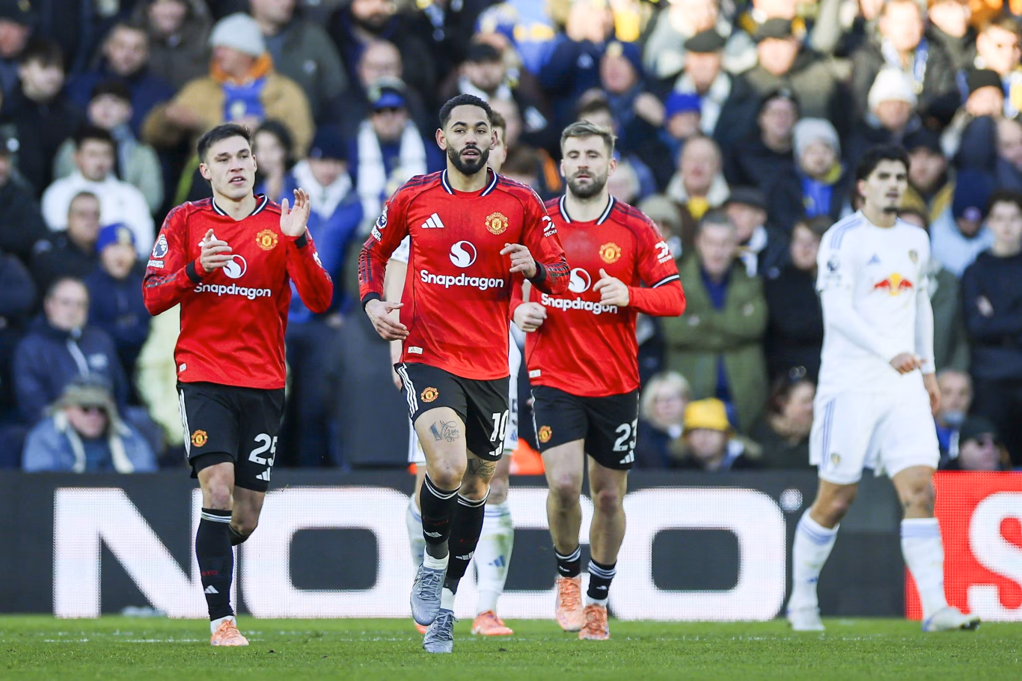 &lsquo;Deveria ter assumido o protagonismo no United, mas voltou a jogar com o freio de m&atilde;o puxado&rsquo;