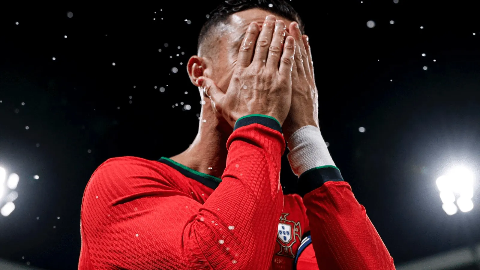 Portugal joga (muito) mal e perde invencibilidade com Mart&iacute;nez diante da Eslov&ecirc;nia