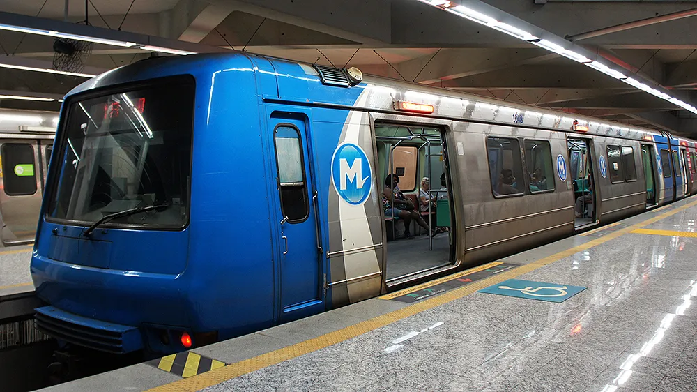 Um desenho genial conta a hist&oacute;ria do futebol carioca em forma de mapa do metr&ocirc;