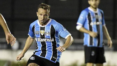Diretor da Juventus: &ldquo;Acompanhamos Arthur desde que ele jogava no Brasil&rdquo;