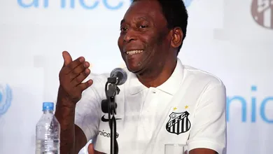 Como Pel&eacute; foi decisivo para o Santos firmar acordo e derrubar transfer ban?