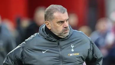 Como solu&ccedil;&otilde;es caseiras amea&ccedil;am posto de Postecoglou em meio a crise no Tottenham?
