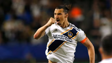 MLS teve domingo com cavadinha de Ibrahimovic pelo LA Galaxy e gol quase ol&iacute;mpico de Rooney pelo DC United