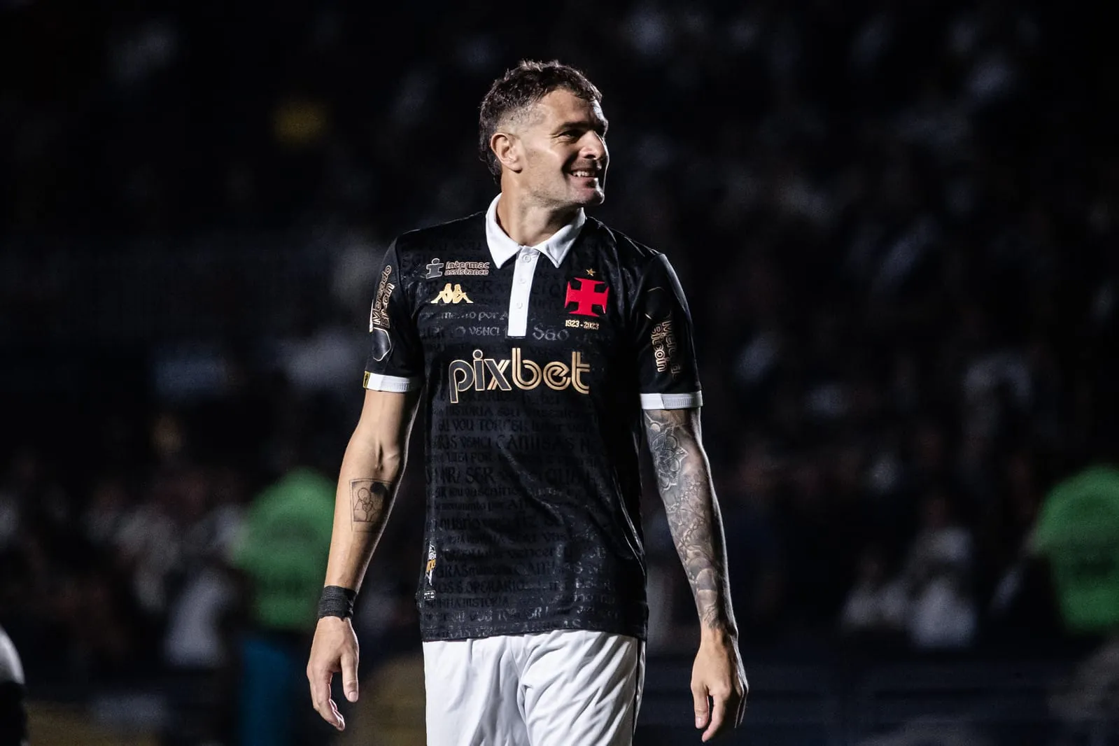Como est&aacute; a situa&ccedil;&atilde;o de Vegetti, do Vasco, para a sequ&ecirc;ncia de cl&aacute;ssico no Carioca?