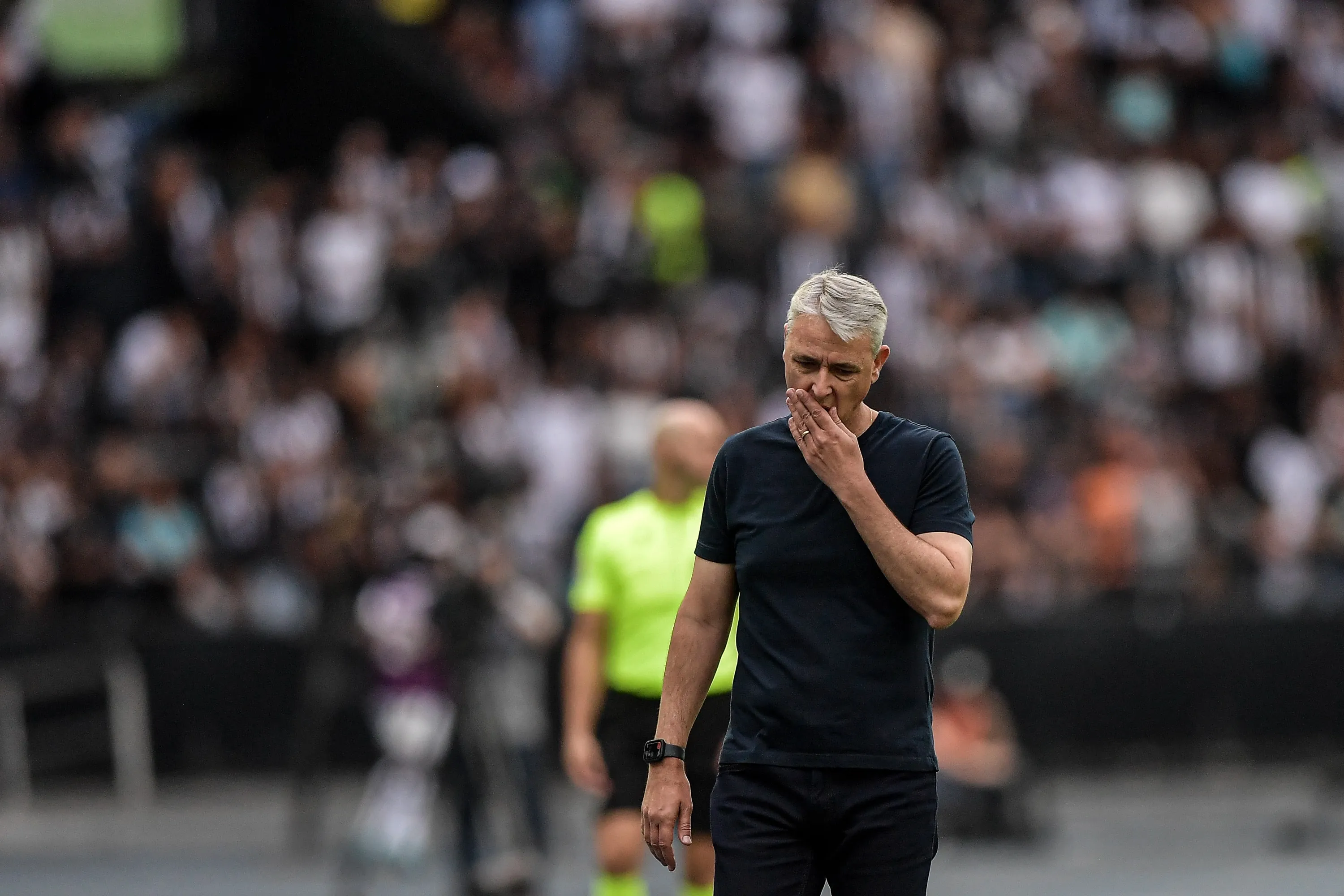 Depois de um novembro desastroso, Botafogo precisa juntar os cacos at&eacute; por vaga direta na Libertadores