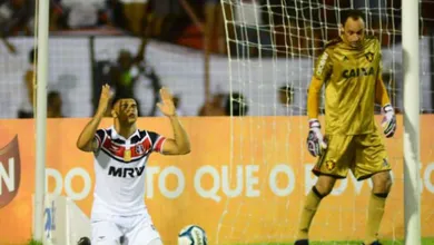 Santa Cruz suporta a press&atilde;o na Ilha e sai em vantagem na semifinal do Nordest&atilde;o