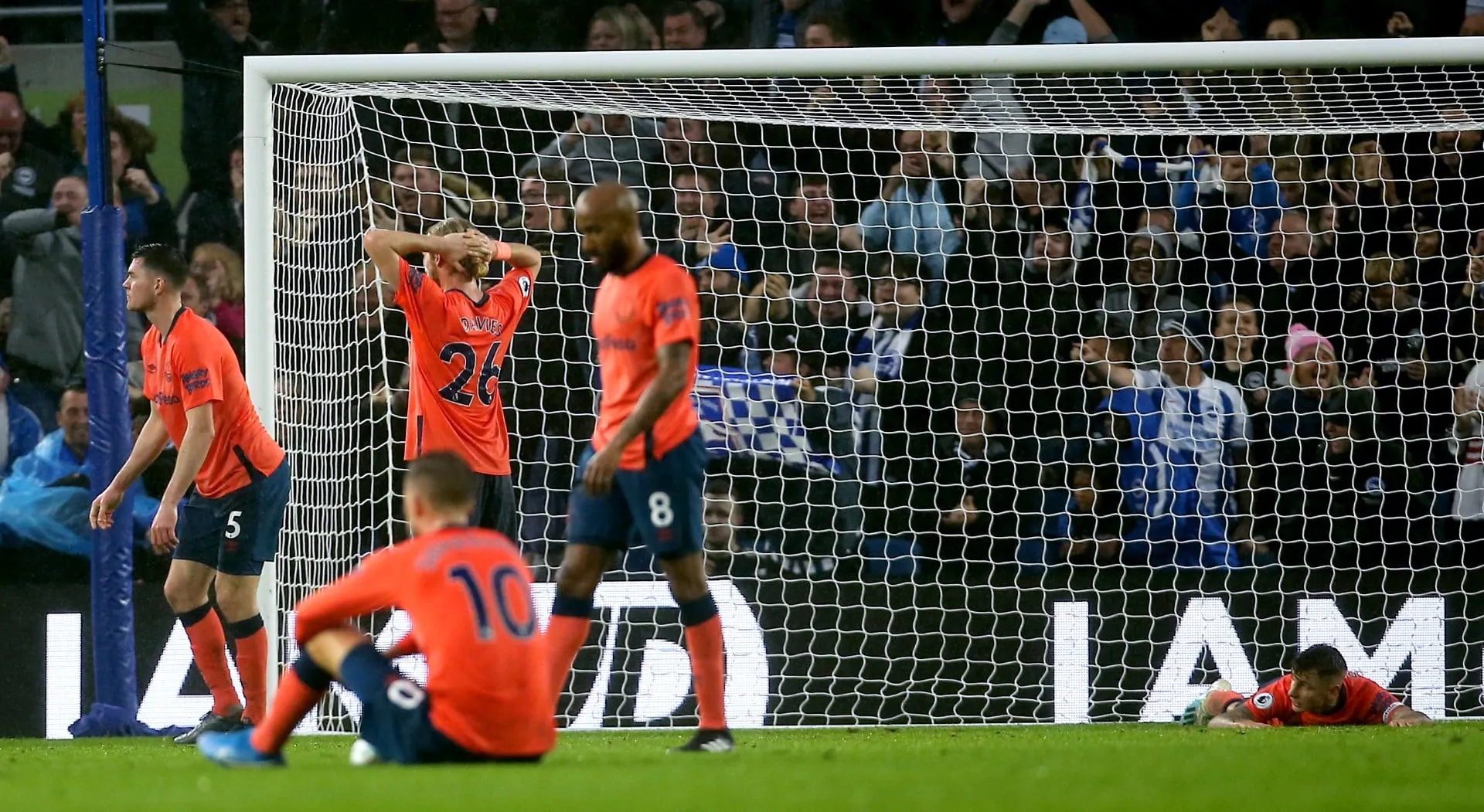 A m&aacute; fase do Everton &eacute; t&atilde;o brava que o time cedeu a virada com um gol contra aos 48 do 2&deg; tempo