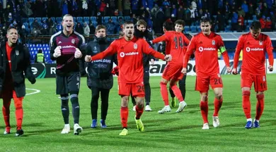 Karius poderia ter sa&iacute;do como vil&atilde;o, mas o Besiktas buscou uma virada agonizante