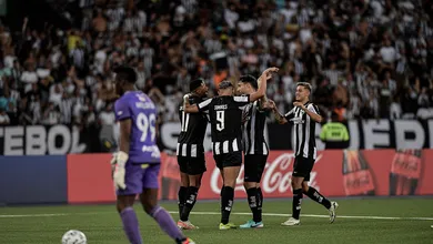 Comandado pelo trio de ataque, Botafogo goleia o Aurora e segue na briga por vaga na fase de grupos da Libertadores