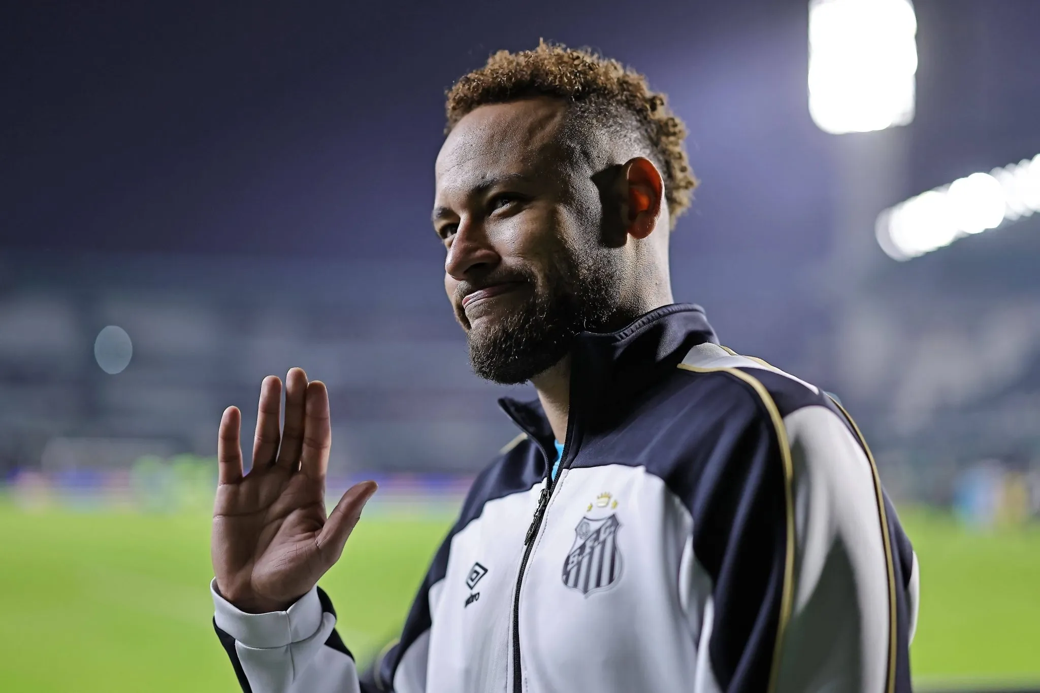 Neymar corre contra o tempo para estar na lista final de Ancelotti 