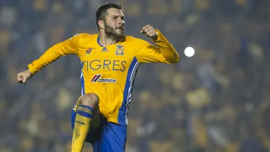 Gignac brilha mais uma vez e o Tigres vai para sua terceira final continental seguida