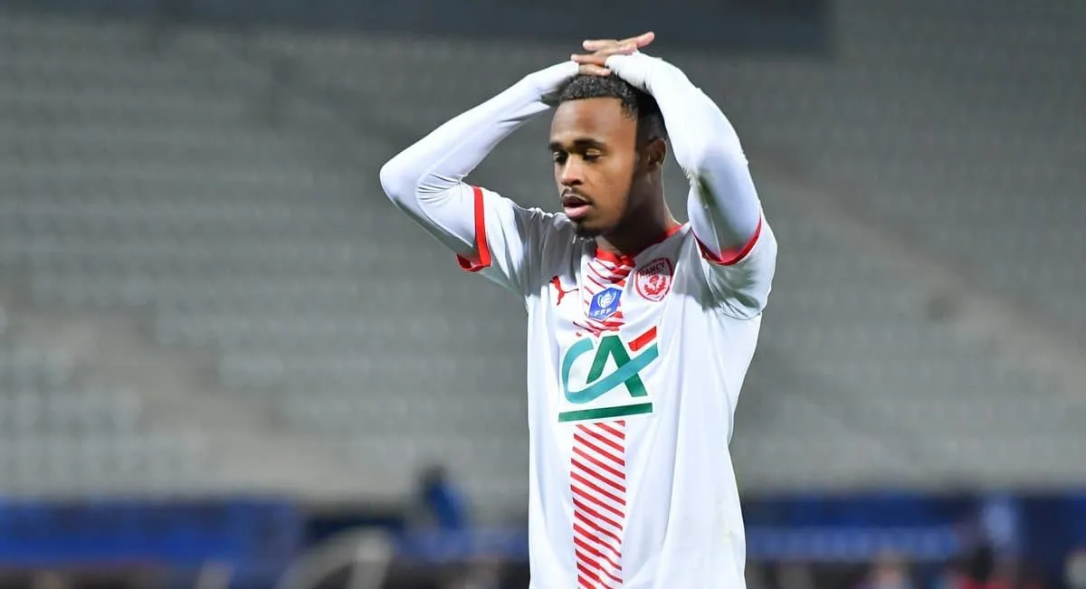 Clube que revelou Platini, Nancy cai &agrave; quarta divis&atilde;o francesa seis anos depois da &uacute;ltima apari&ccedil;&atilde;o na elite